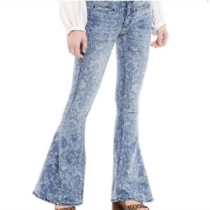 We The Free Flare Leg Jeans Dream Lover Paisley Print Denim Size 28 Free…